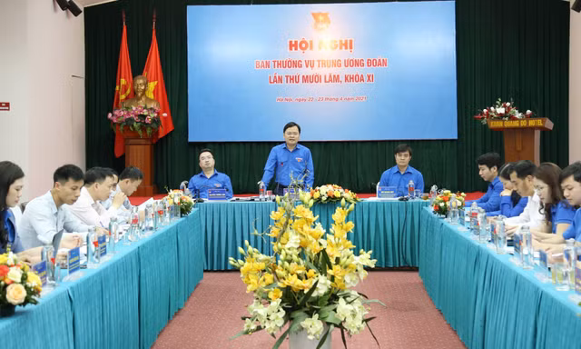 Anh Nguyễn Anh Tuấn, Ủy viên T.Ư Đảng, Bí thư thứ nhất T.Ư Đoàn, Chủ tịch Hội LHTN Việt Nam phát biểu khai mạc hội nghị.