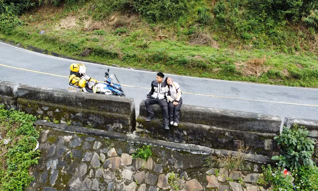 58 ngày trăng mật xuyên Việt bằng xe phân khối lớn