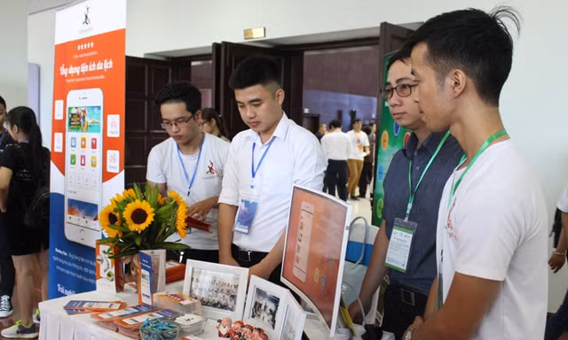 ội nghị và Triển lãm khởi nghiệp quốc tế Đà Nẵng lần 3 - SURF 2018 thu hút hơn 2000 lượt khách tham dự. Ảnh: Giang Thanh