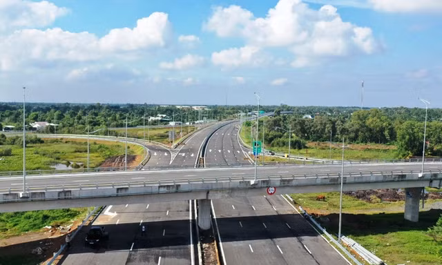 Đề nghị cho phép chạy tối đa 90 km/h trên cao tốc 4 làn xe