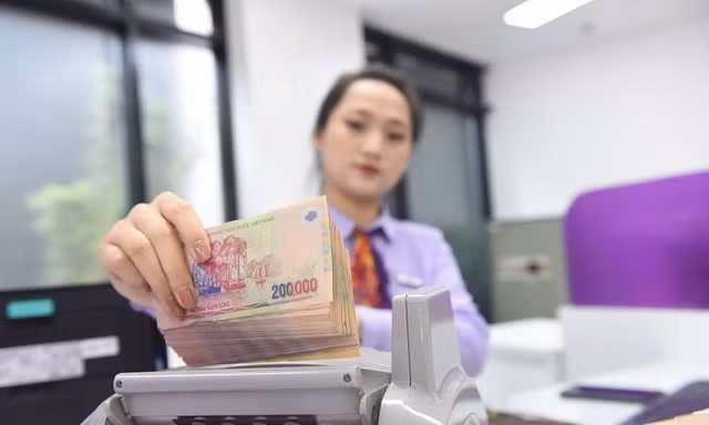 Ngân hàng 'bơm' 1 triệu tỷ đồng ra nền kinh tế, nên mừng hay lo? 