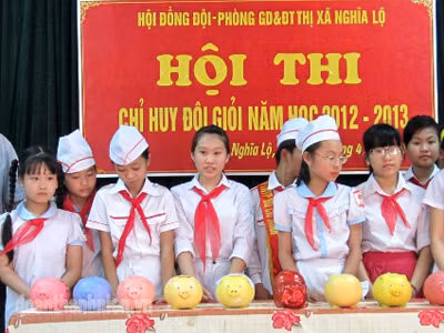 Heo đất giúp học sinh nghèo đến trường