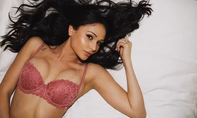 Sao phim người lớn thực sự được trả bao nhiêu tiền cho mỗi cảnh sex?
