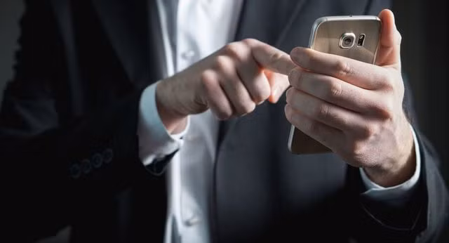 Làm thế nào để phòng tránh pin điện thoại thông minh phát nổ?