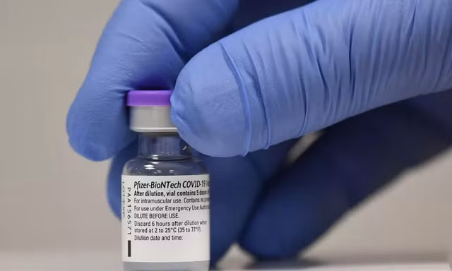 Vắc xin COVID-19 của hãng Pfizer- BioNTech.