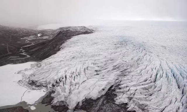 Băng ở Greenland được nhìn thấy hồi tháng 5 năm nay.