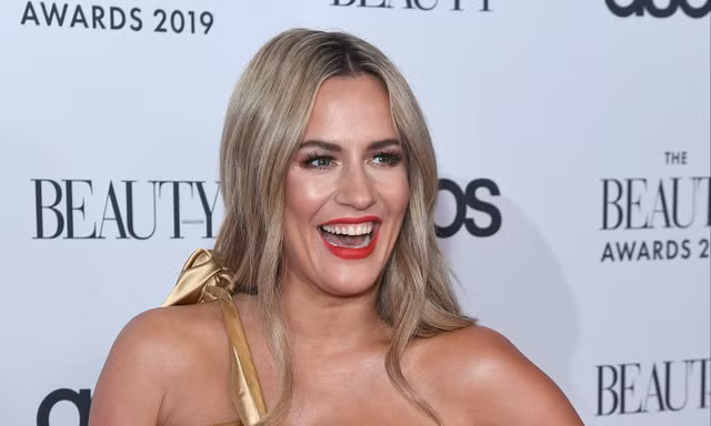 Caroline Flack qua đời do tự tử ở tuổi 41.