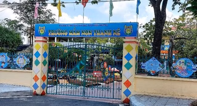 Cô giáo giải trình ra sao về những tin nhắn 'lòng xào dưa'?