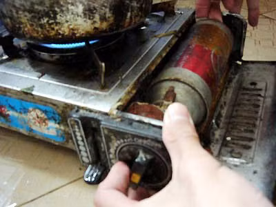 Nguy kịch vì nổ bình ga khi nấu ăn