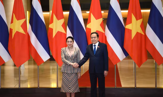 Thủ tướng Thái Lan hội kiến Chủ tịch Quốc hội Trần Thanh Mẫn
