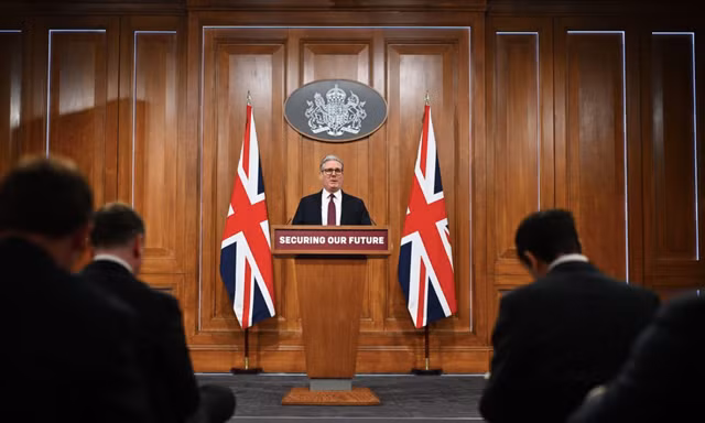 Thủ tướng Anh Keir Starmer trong cuộc họp báo ngày 15/3. (Ảnh: Getty)