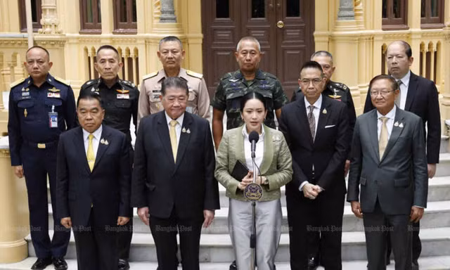 Thủ tướng Thái Lan Paetongtarn Shinawatra phát biểu với báo chí sau khi họp với các quan chức an ninh cấp cao ngày 16/6. (Ảnh: Bangkok Post)