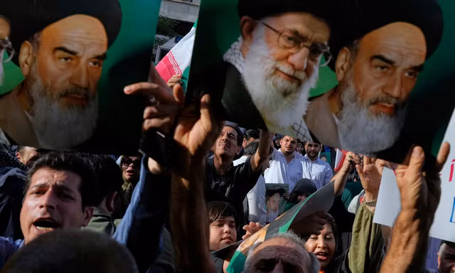 Hàng loạt đòn đau khó ép Iran khuất phục