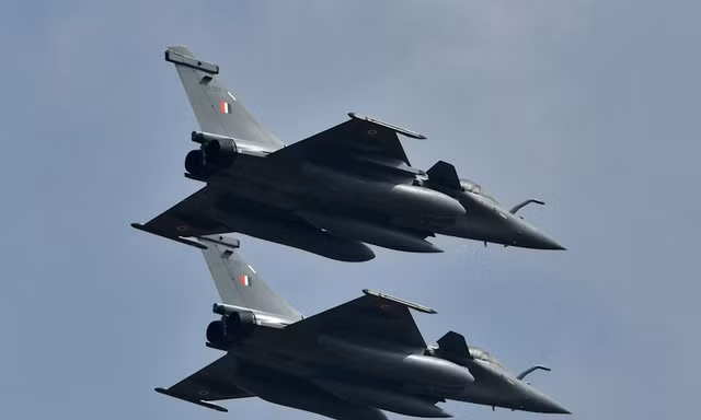 Ấn Độ bắn tên lửa vào Pakistan để đáp trả vụ tấn công ở Kashmir