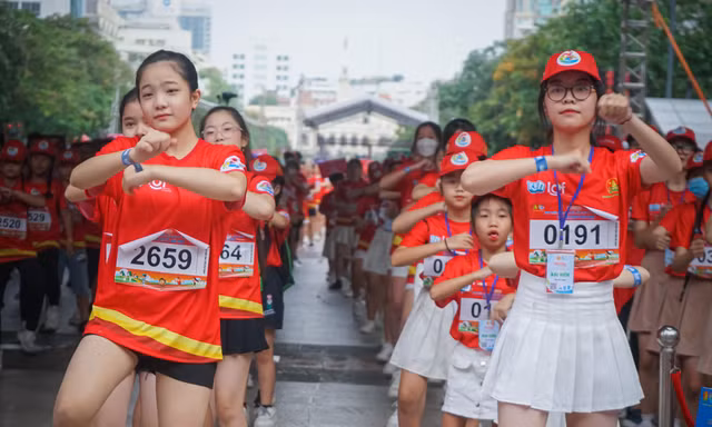 Đồng diễn flashmob xác lập kỷ lục Việt Nam tại phố đi bộ Nguyễn Huệ