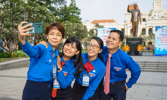 Thành Đoàn TPHCM tuyên dương 61 gương cán bộ, công chức, viên chức trẻ