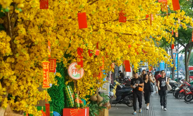 Nhiều điểm vui chơi tại TPHCM gấp rút trang trí đón năm mới 2023