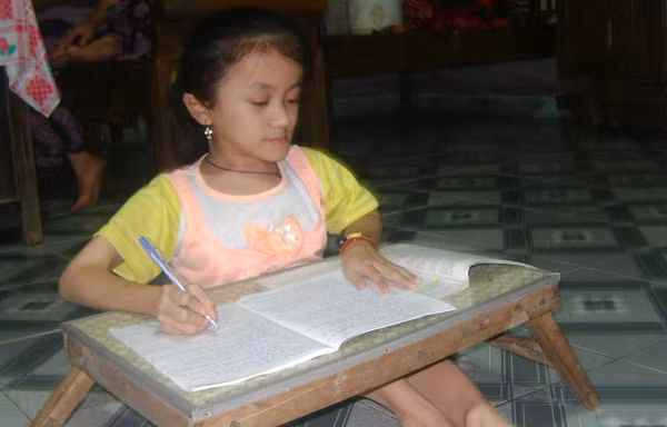 Học giỏi dù mắc bệnh xương thủy tinh