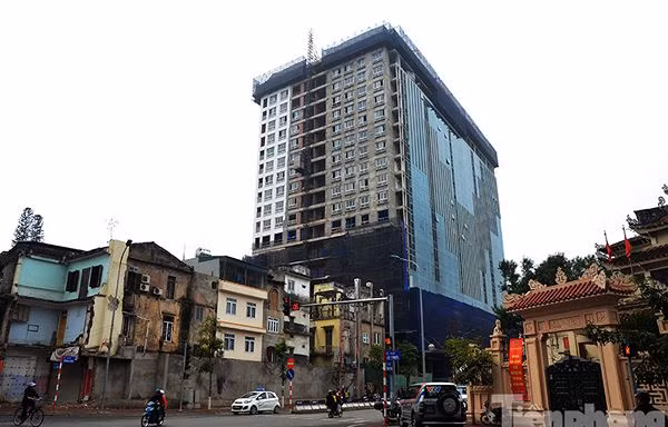 Tòa nhà 8B Lê Trực. Ảnh: Thanh Hà.