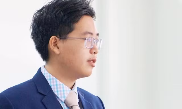 Nam sinh lớp 12 trường chuyên trúng học bổng 16 tỷ đồng từ các trường ĐH hàng đầu của Mỹ