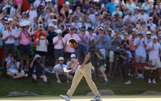 Khoảnh khắc bùng nổ cảm xúc của Scottie Scheffler khi vô địch PGA Championship 