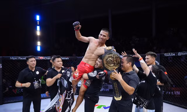 'Thần sấm' Zakhar bị đánh nhập viện tại LION Championship 22