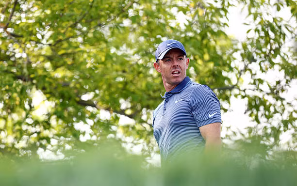 Đánh 8 gậy hố par 4 và trượt cắt RBC Canadian Open, chuyện gì đang xảy ra với Rory McIlroy? 