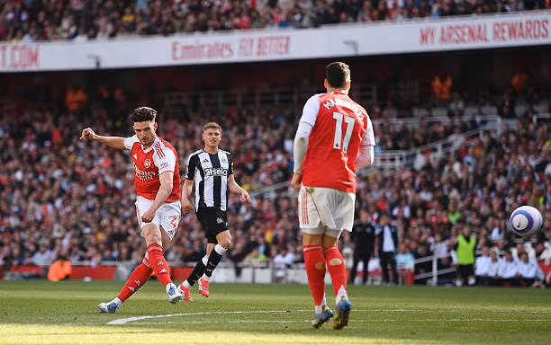 Siêu phẩm của Declan Rice giúp Arsenal giành vé dự Champions League 
