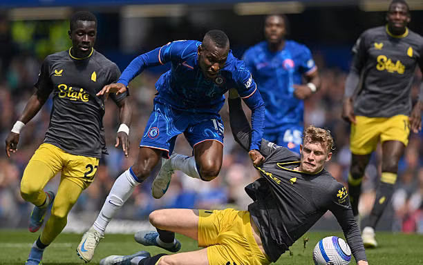 Chelsea chật vật thắng Everton, nuôi mộng dự Champions League 