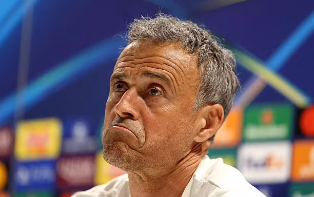 HLV Luis Enrique chỉ trích truyền thông Pháp trước đại chiến với Arsenal
