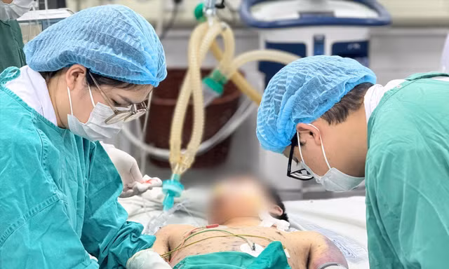 Bệnh nhân mắc thủy đậu vẫn trong tình trạng nguy kịch 