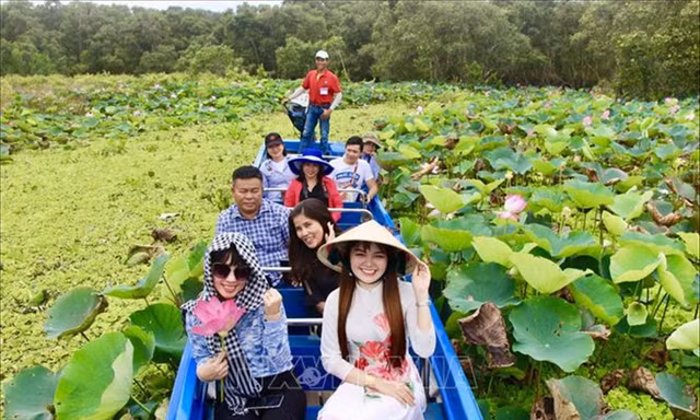 Cần thúc đẩy xu hướng du lịch trái mùa