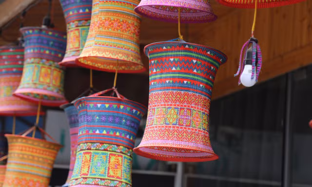 Đèn lồng nhái hoa văn thổ cẩm