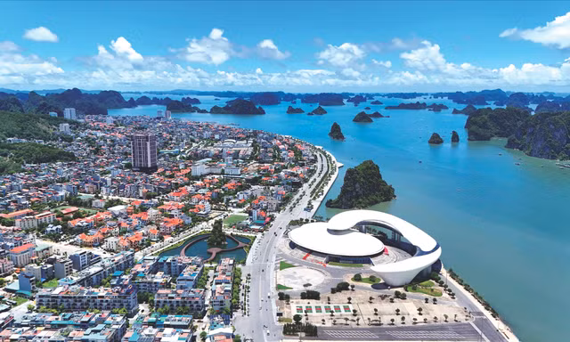 Quảng Ninh sẽ là thành phố theo mô hình riêng Ảnh: Hoàng Dương