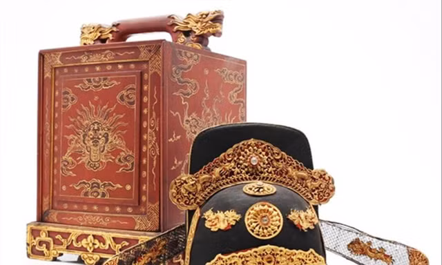 Cổ vật mũ quan triều Nguyễn hồi hương đầu năm 2022 sau một cuộc đấu giá tại Tây Ban Nha