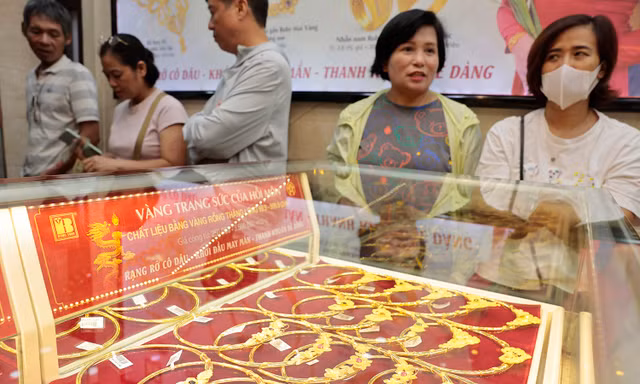 Nhiều doanh nghiệp vàng cho rằng, dự thảo nghị định mới về quản lý vàng còn cài nhiều cấp giấy phép conẢnh: Như Ý 