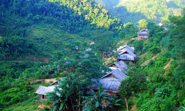 Bản làng người Khơ Mú ở huyện Kỳ Sơn, Nghệ An