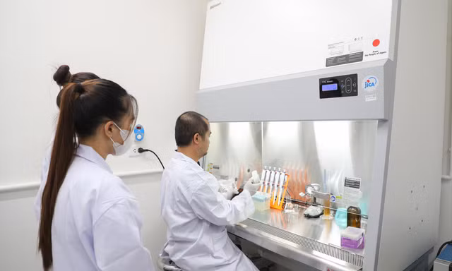 Cần có phòng thí nghiệm hiện đại để giảng viên, sinh viên học tập, nghiên cứu Ảnh: HOA BAN