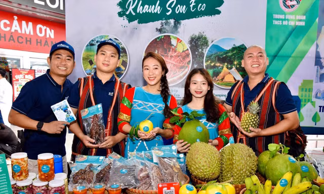 Nhóm bạn trẻ Khánh Sơn Eco khởi nghiệp với mô hình du lịch sinh thái tại huyện Khánh Sơn