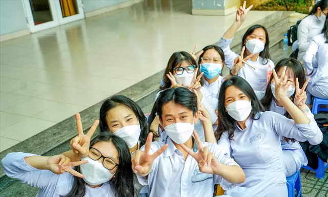 Học sinh một trường phổ thông ở TPHCM