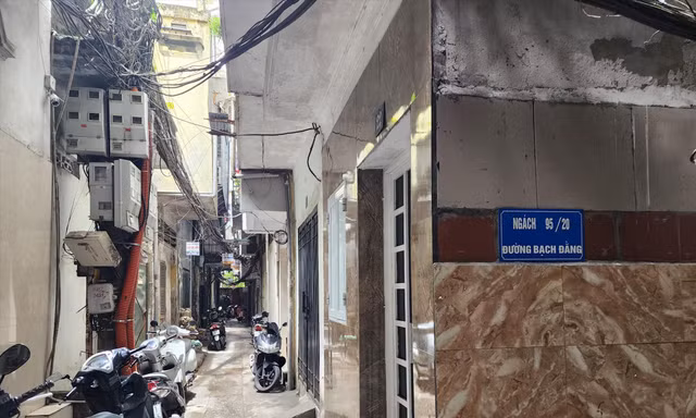 Một khu nhà trọ trên đường Bạch Đằng (quận Hai Bà Trưng)