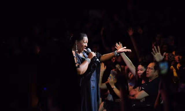 Khán giả Hà Nội phát cuồng vì Boney M và Chris Norman
