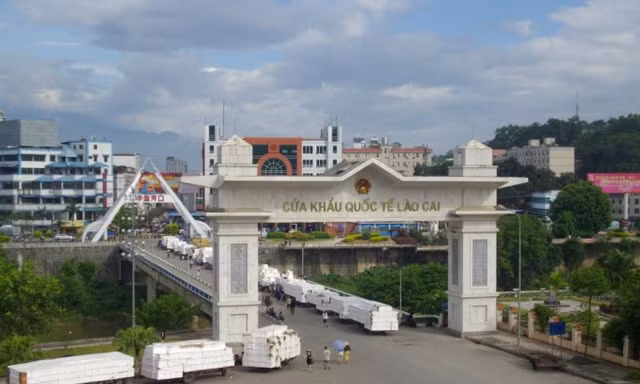 Bản tin 8H: 40 doanh nghiệp nợ thuế, nợ phạt hơn 550 tỷ đồng