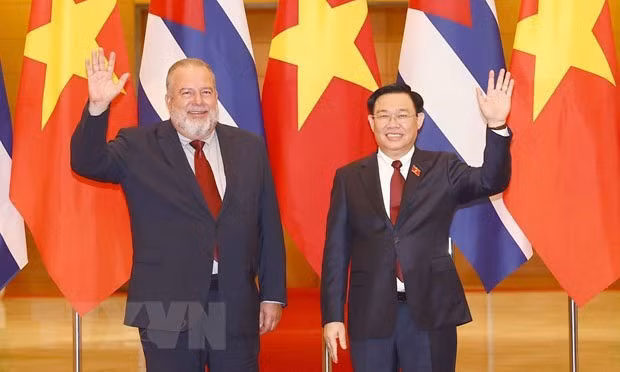 Thắt chặt quan hệ hợp tác hữu nghị đặc biệt Việt Nam-Cuba