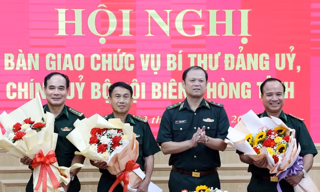 Bản tin 8H: Quyết định của Bộ trưởng Bộ Quốc phòng về công tác cán bộ