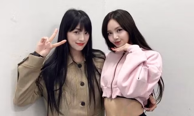 Bức ảnh Lisa và chị gái của Jisoo (BlackPink) gây sốt