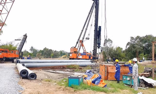 Ngừng thi công dự án cao tốc Trung Lương - Mỹ Thuận từ tháng 8 vì hết tiền?