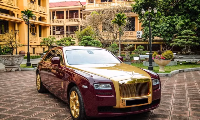 Siêu xe dát vàng, du thuyền triệu đô của ông Trịnh Văn Quyết hạ giá hơn 1 tỷ đồng