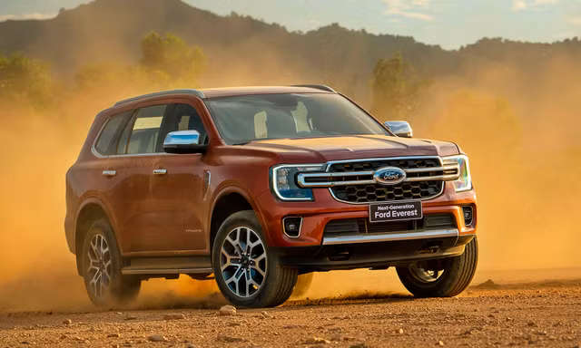 Loạt SUV 7 chỗ giảm giá mạnh tại Việt Nam
