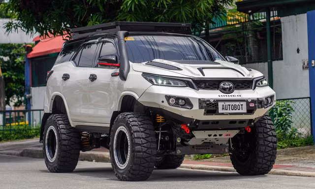 Toyota Fortuner GR Sport phong cách địa hình